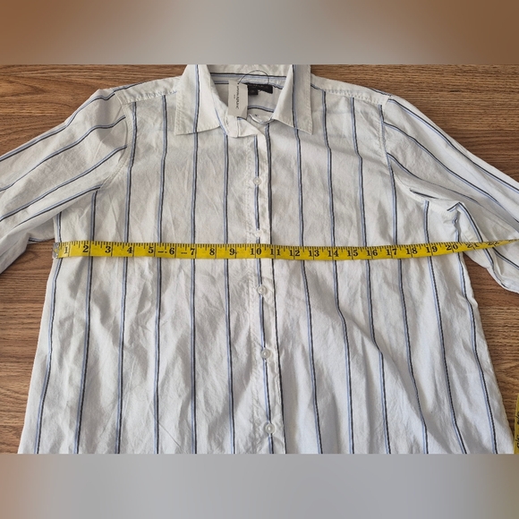 Banana Republic Men's Shirt - Picture 7 of 8